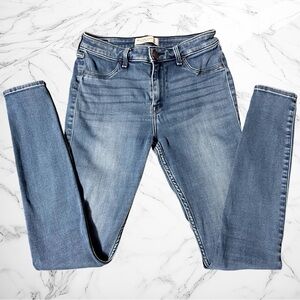Abercrombie & Fitch Mid-Rise Jean Legging Medium Wash Size 28/6L